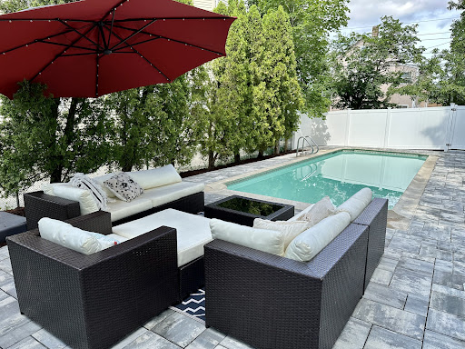 Photo from Alyssa Saraswat's Google review